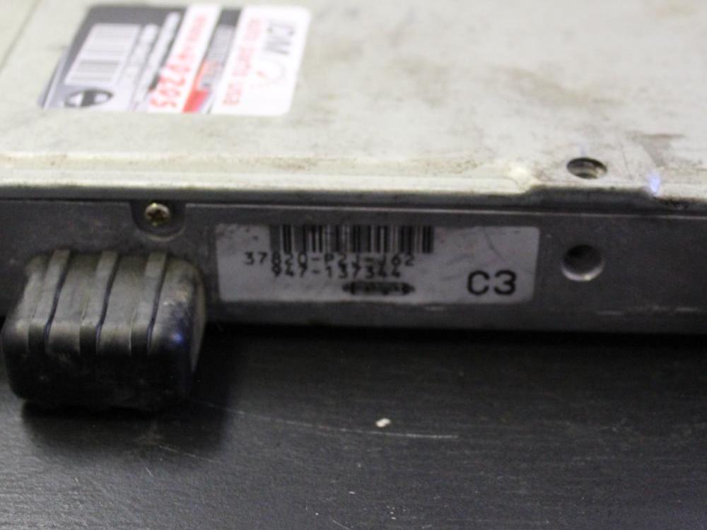HONDA JDM ECU D15B VTEC CONTROL UNIT COMPUTER 37820-P2J-J62: Image 2