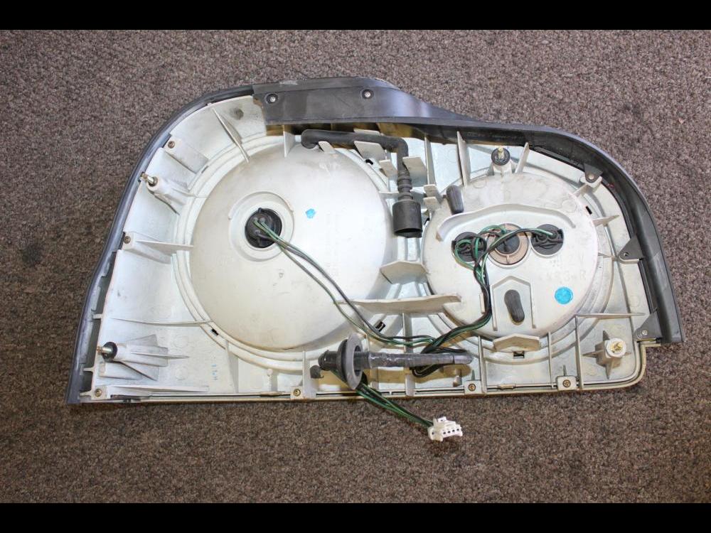 NISSAN SKYLINE R 34 TAIL LIGH ASSEMBLIES AND COVER SET JDM R-L OEM : Image 6
