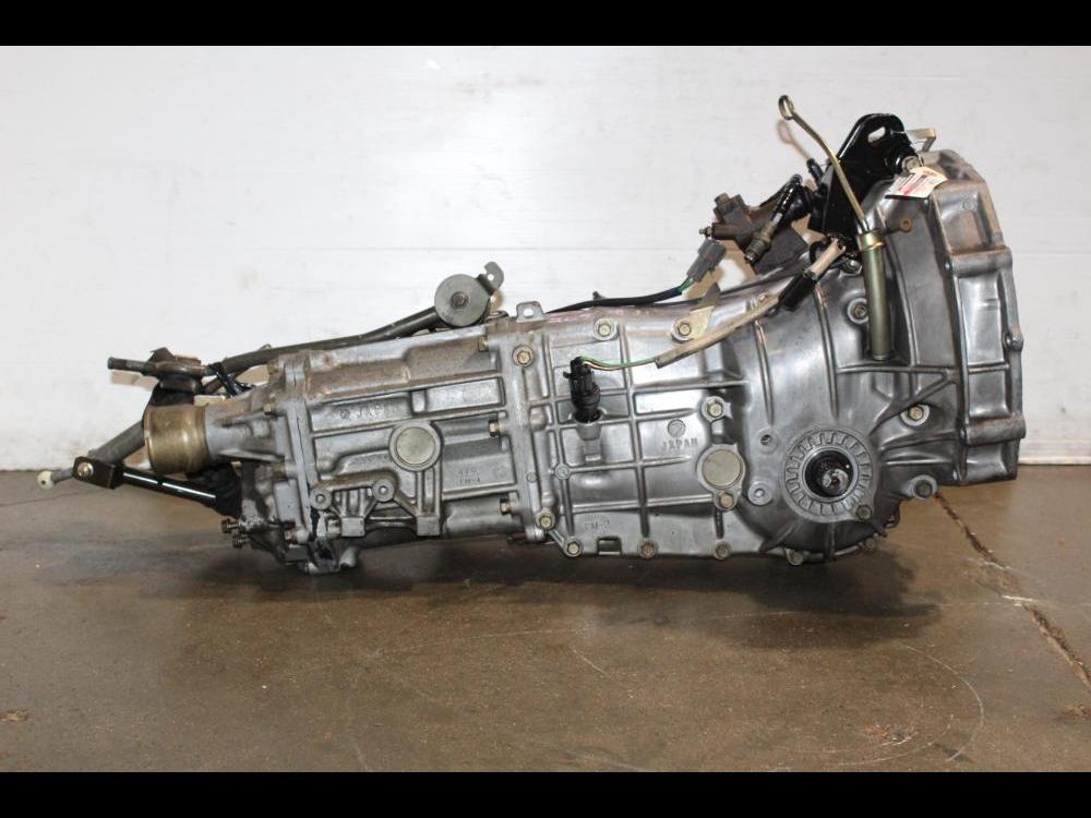 JDM SUBARU LEGACY 1996-1998 5 SPEED EJ205 2.0L AWD MANUAL TRASNMISSION : Image 3